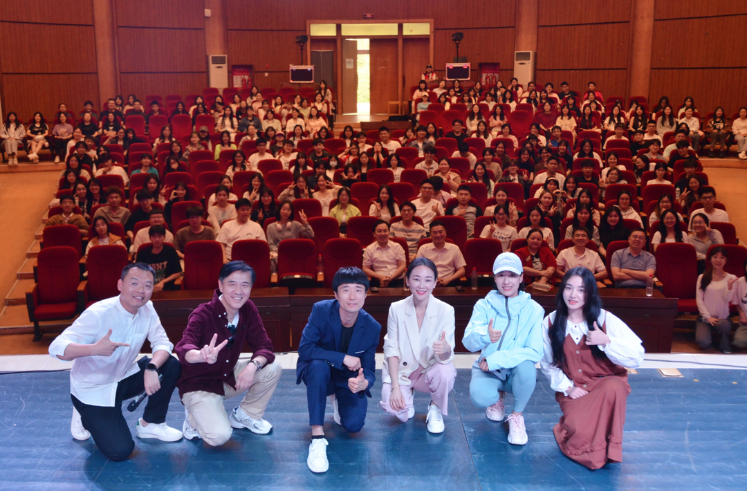电影《周立波回清溪》高校首映活动在湖南城市学院举行