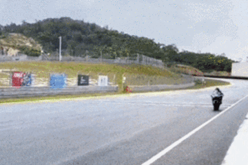 现实版《飞驰人生》！他凭借“散装”配件“拼”出冠军