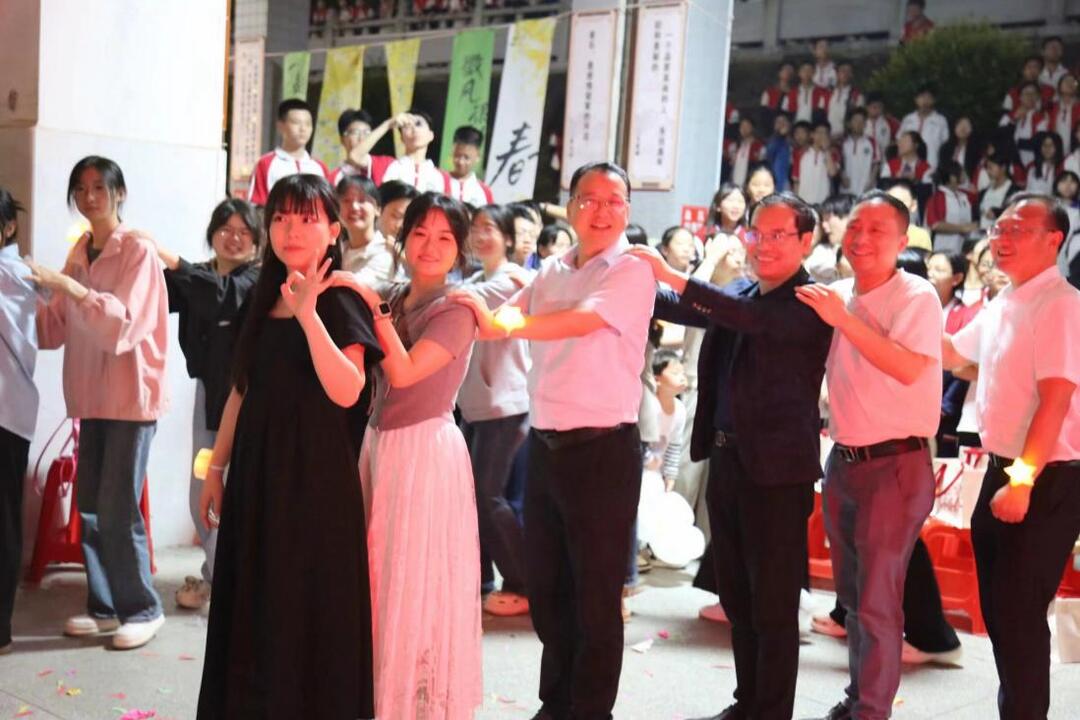 衡南一中云集校区举办青年教师茶话会