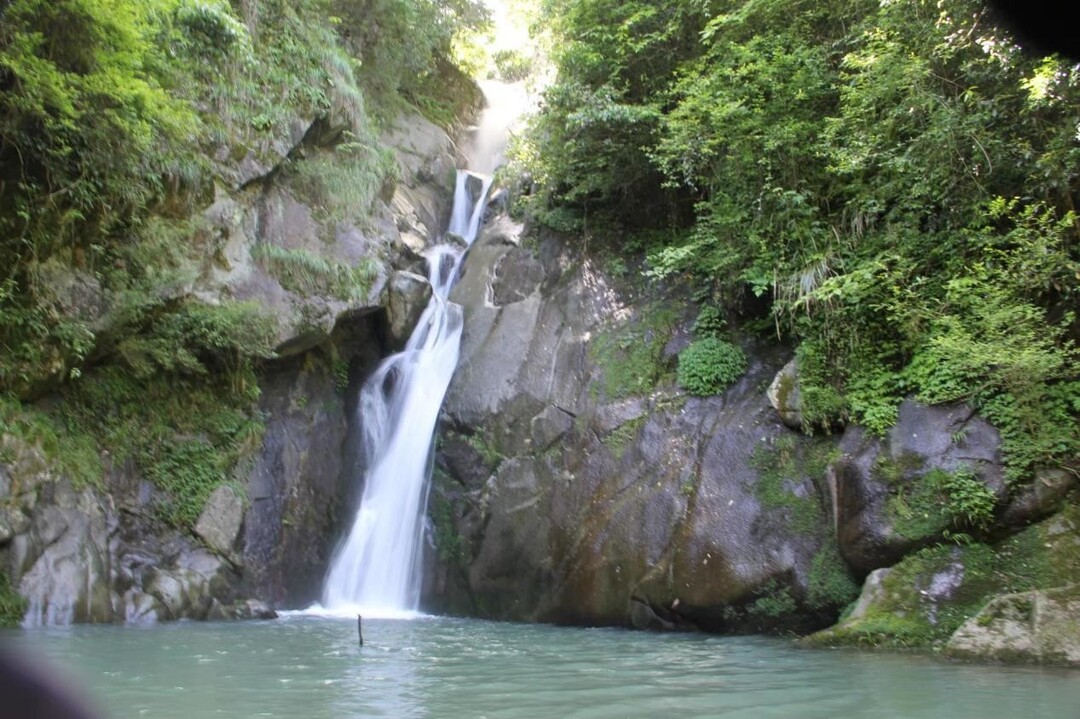 山水炎陵惊现三叠水瀑布群