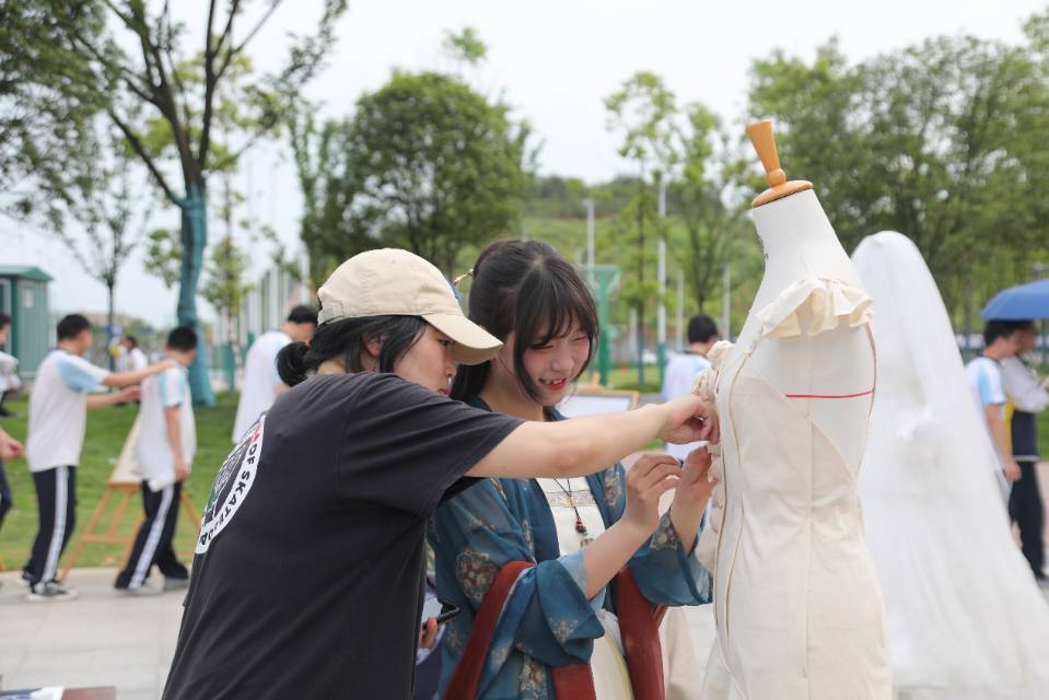 桃源县职业中专举行第三届技能文化节成果展示活动