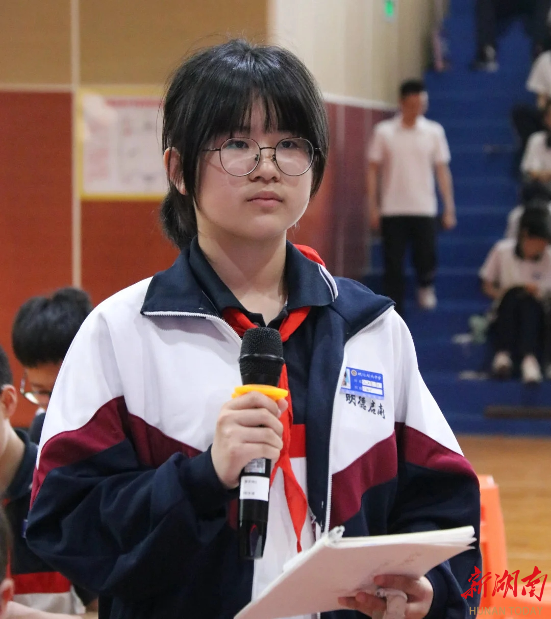 著名作家阎真亮相明德启南中学,精彩讲座点亮科技读书节