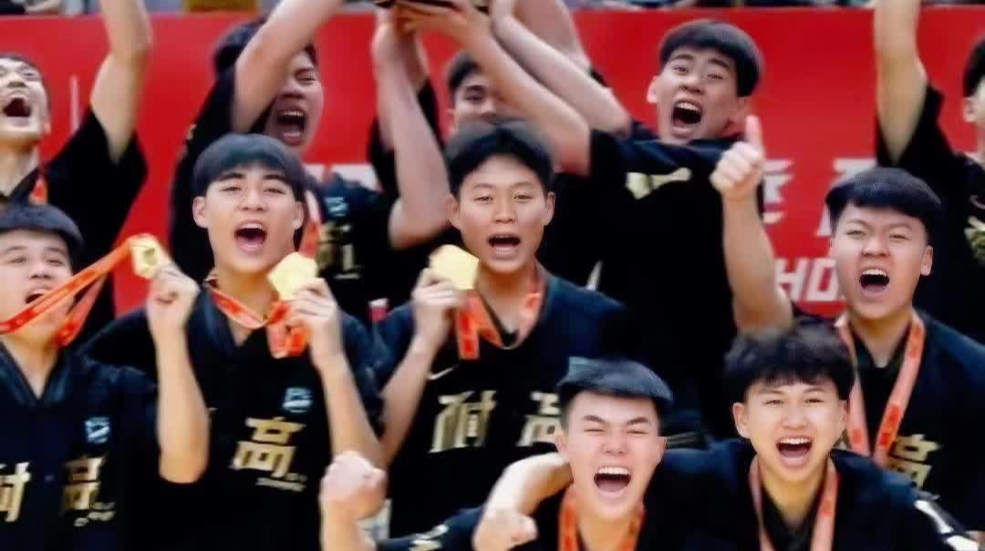 欢迎回家！湖南地质中学男篮载誉归来