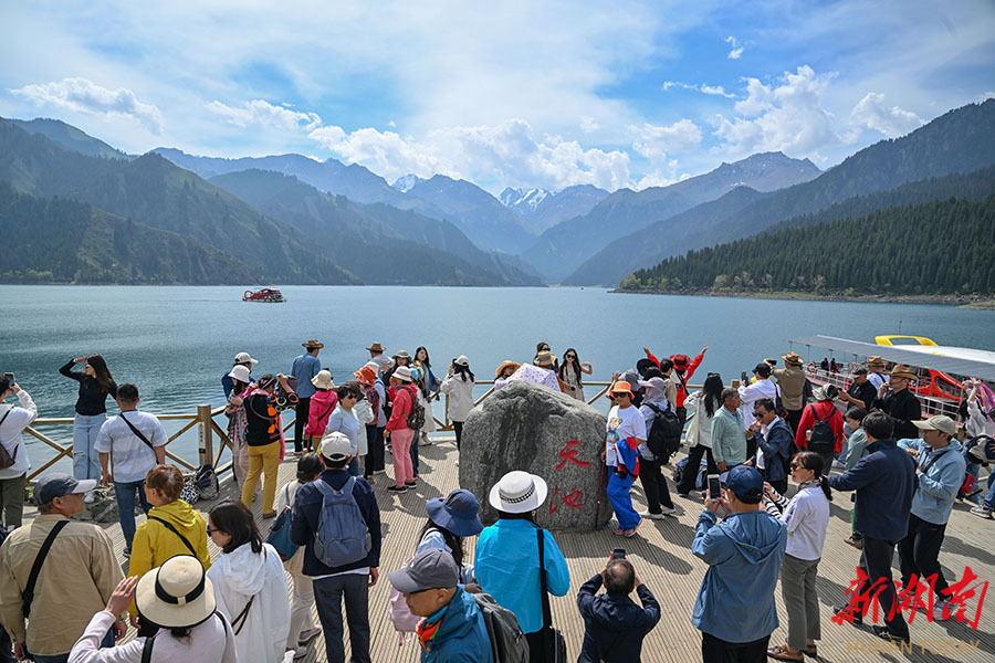 新疆天山天池旅游套餐