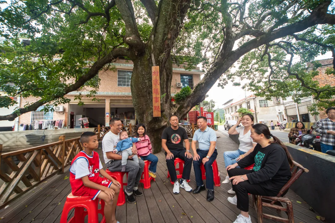 不斷夯實(shí)基層社會(huì)治理根基