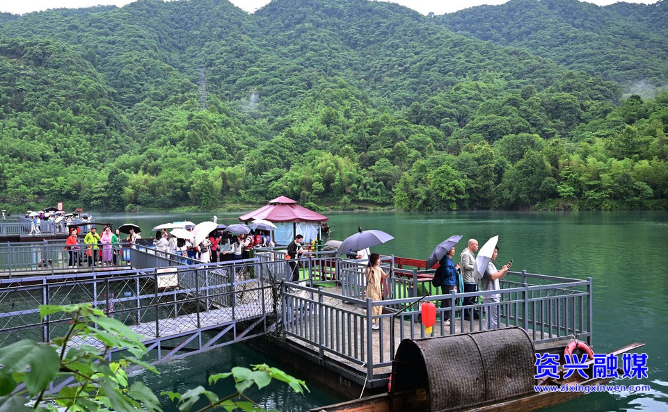 旅发进行时｜雨中漫步东江湖 无限风光在眼帘