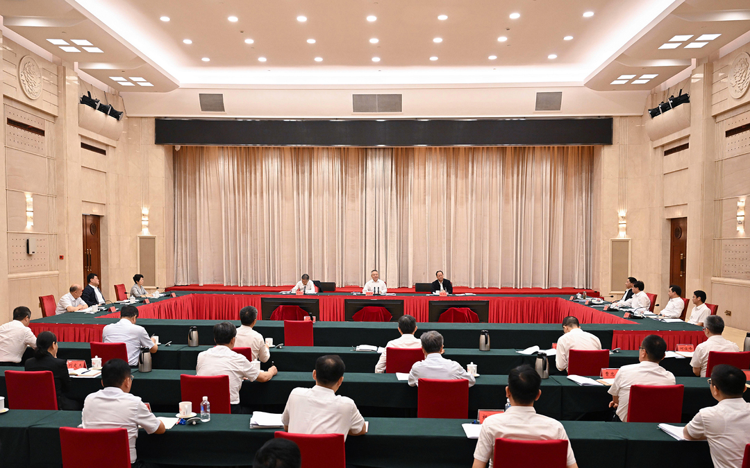 沈晓明：全面落实河湖长制 以高度政治责任感“守护好一江碧水”