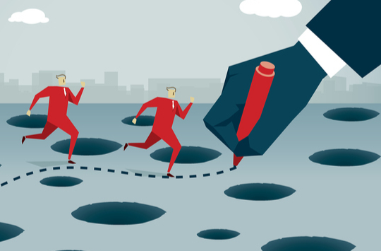 小心新型诈骗：男子租车后故意刮花底盘，讹诈代驾司机2万余元