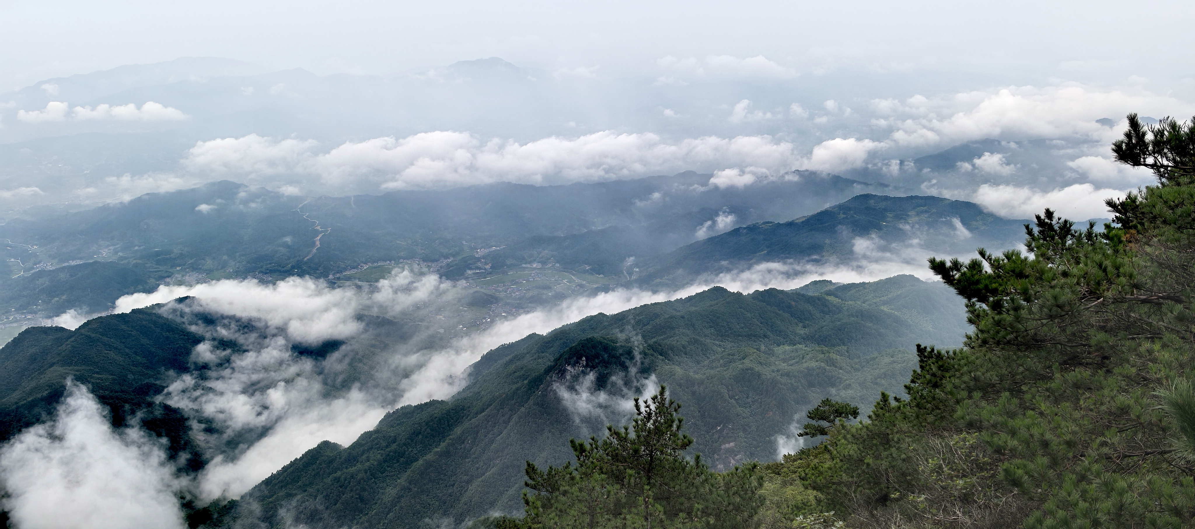 山中云雾