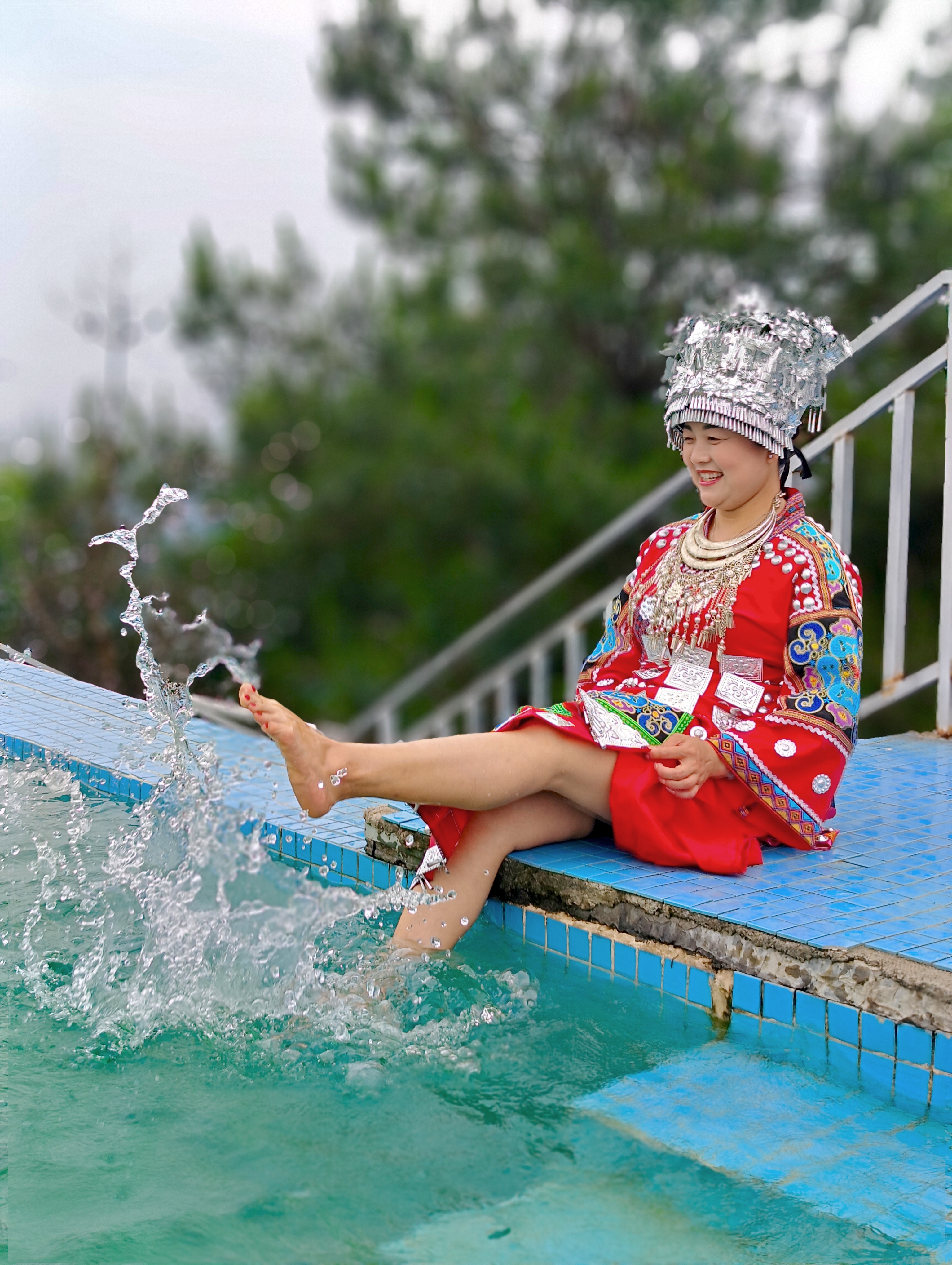 戏水