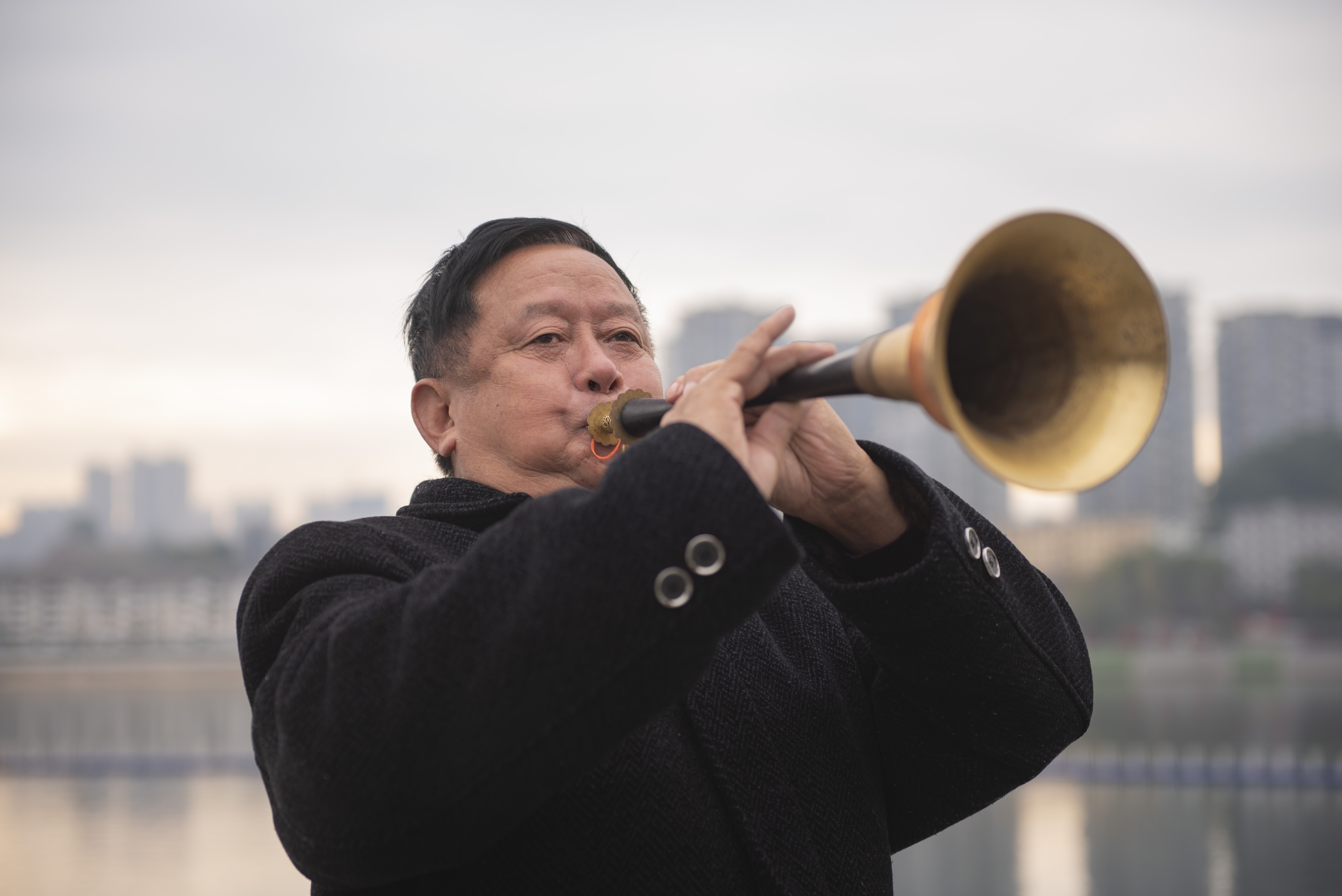 唢呐声催冬日暖