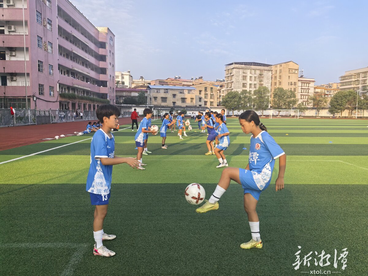 湘乡绿茵场，盛开民族团结“石榴花”——写在《中华人民共和国民族团结进步促进法》施行之日